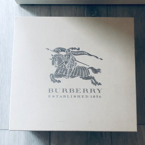 Burberry stilettos - Picture 7 of 8